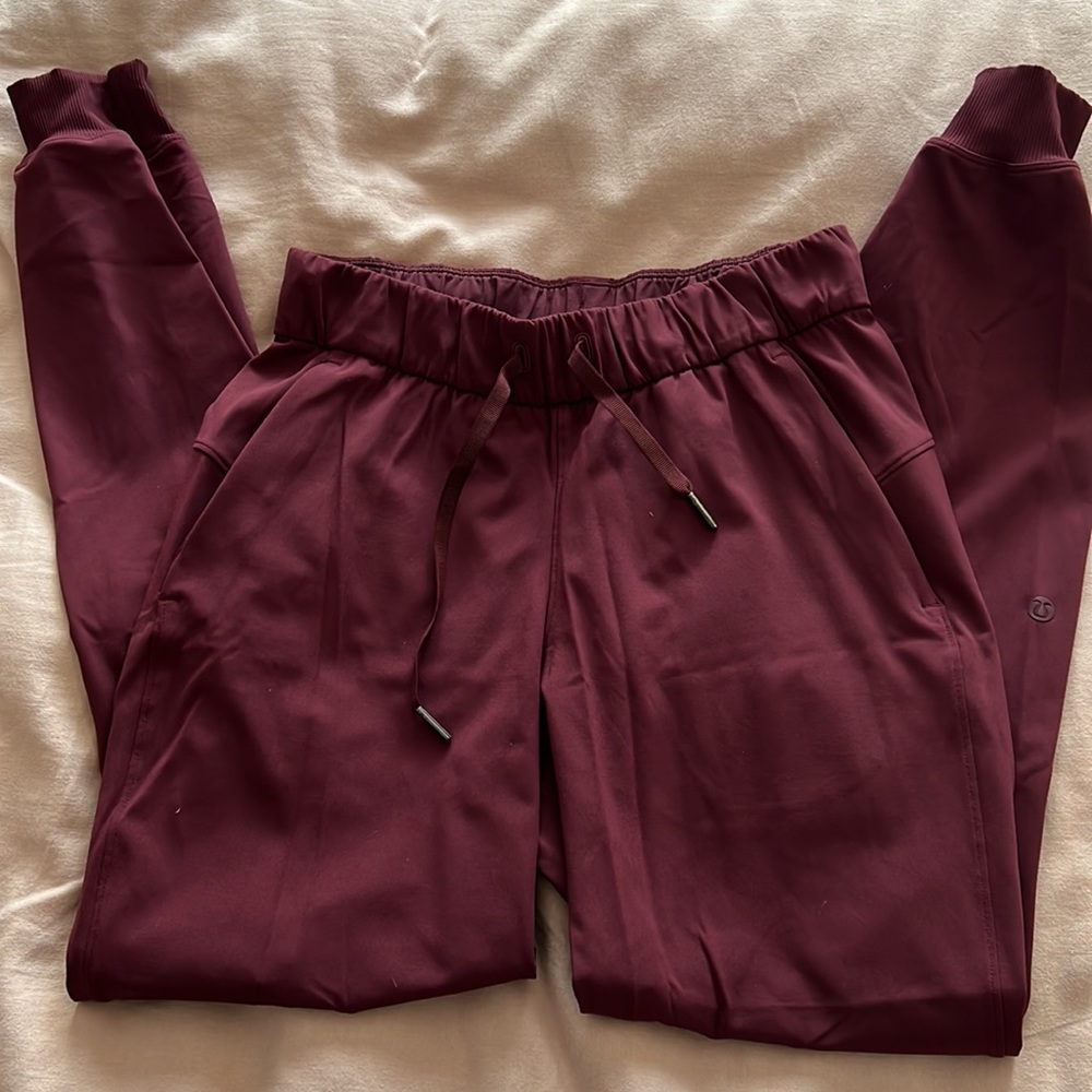 Maroon lulumemon joggers